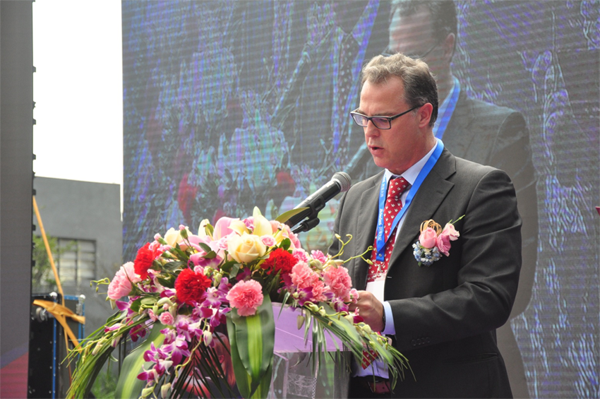 意大利TASSANI全球執行總裁Mr.Luigi Vignolo致辭 意大利TASSANI全球執行總裁Mr.Luigi Vignolo致辭