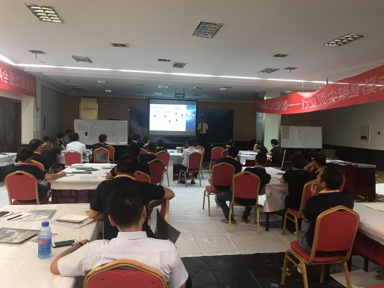 阿里大師喬瓦尼藝術(shù)涂料 阿里大師喬瓦尼藝術(shù)涂料